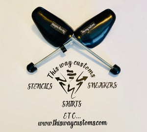 Metal spring shoe trees